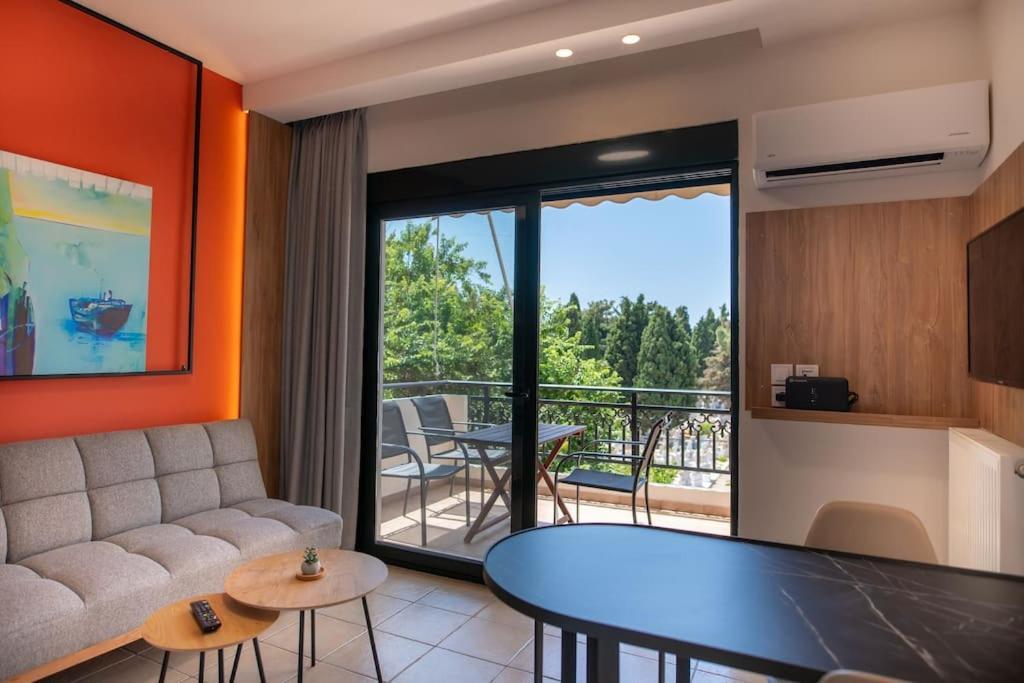 Df House Διαμονή Με Θέα Θάλασσα Leilighet Néa Khilí Eksteriør bilde